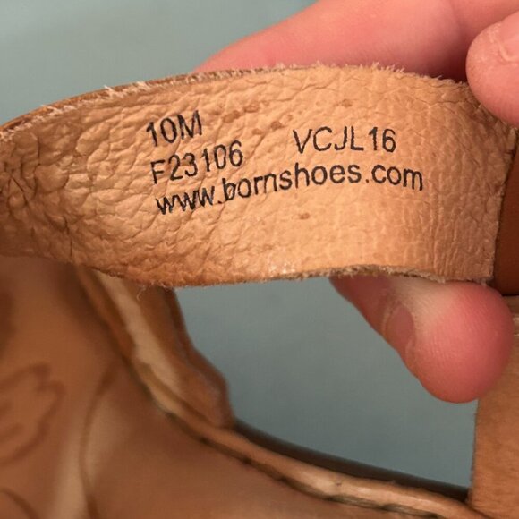 Born Tan Sandals with Chunky Heel and Adjustable Straps - Picture 9 of 12